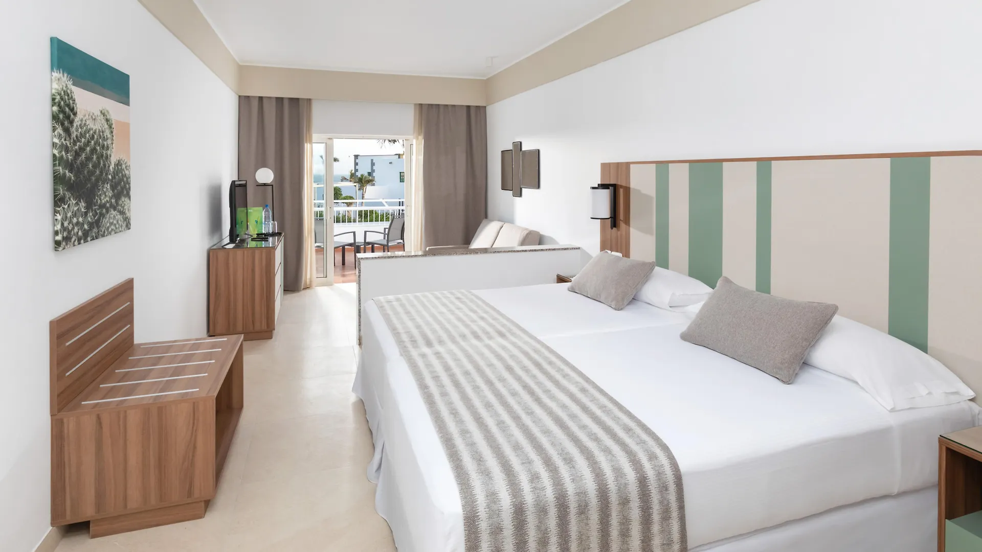 Riu Paraiso Lanzarote Resort Puerto del Carmen
