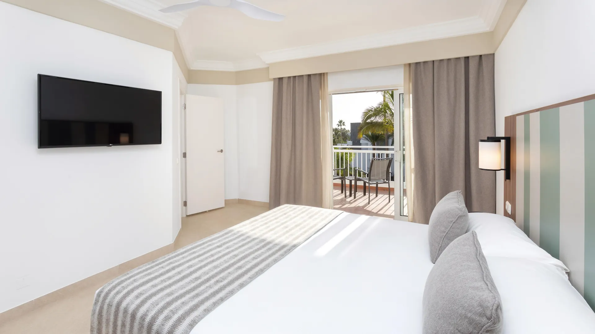**** Hotel Riu Paraiso Lanzarote Resort Puerto del Carmen  Espanha